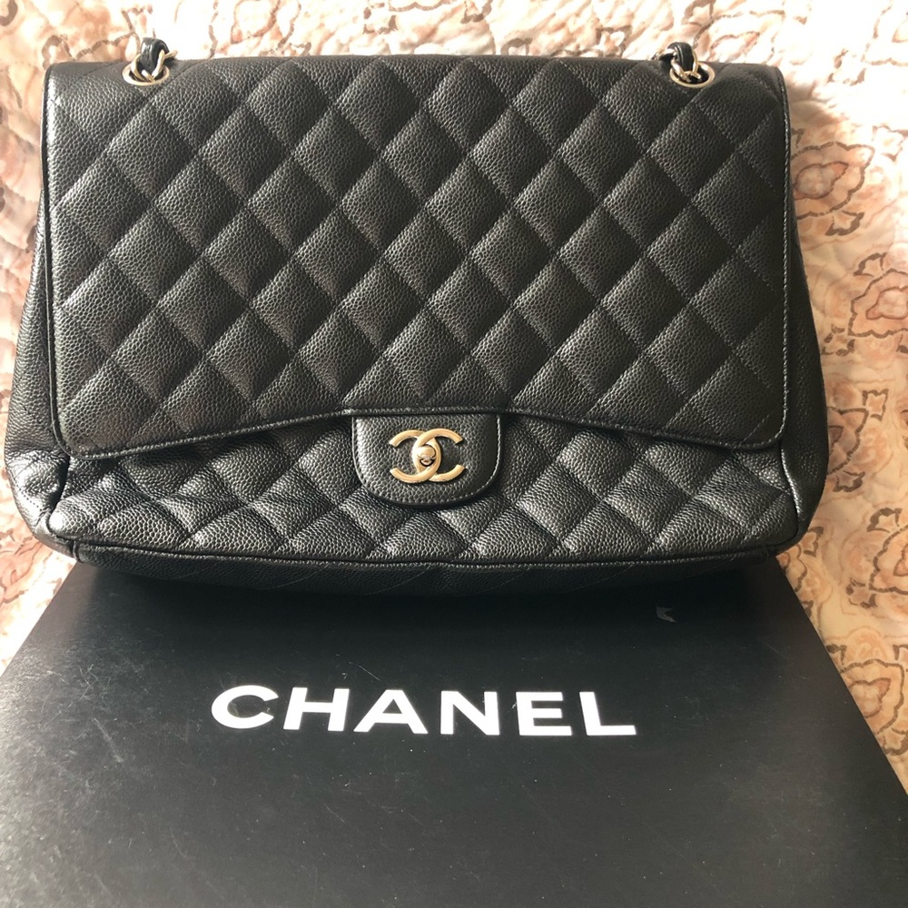 Black Authentic Chanel Caviar Quilted Maxi Single Flap Black